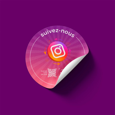 Adesivo Instagram connesso con chip NFC per muro, bancone, POS e vetrina