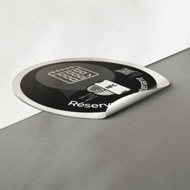 Adhesivo Cita Conectada con chip NFC para pared, mostrador, POS y escaparate