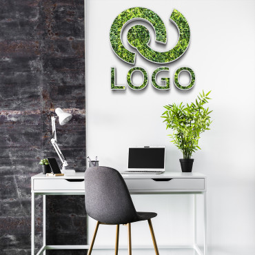 Ženklas su sintetinėmis žolėmis logotipe