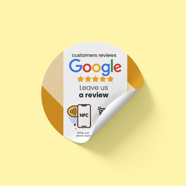 Google klientu atsauksmju uzlīme ar NFC čipu un QR kodu sienai, galda virsmai, POS un izstādes logiem.