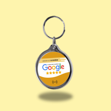 Google'i ühendatud võtmehoidja NFC ja topeltküljel olev QR-kood