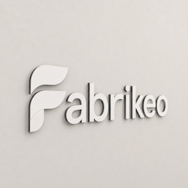 Logo na bijelom dibondu