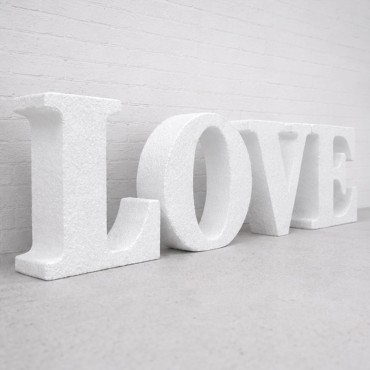 Grote letters van polystyreen LOVE