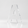 Letras en plexiglás transparente