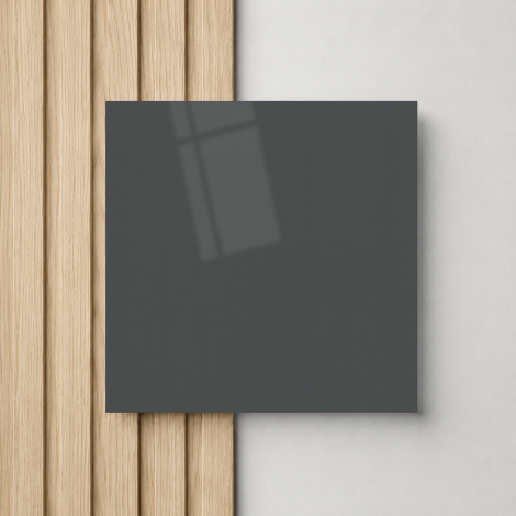 Plaque de plexiglas gris sur mesure - présentation murale
