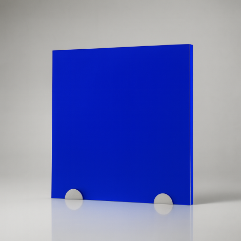 Plaque de plexiglas bleu sur mesure - présentation studio
