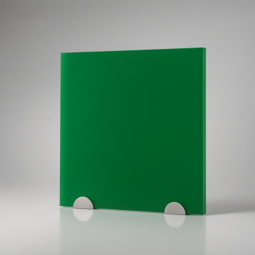Plaque de plexiglass vert sur mesure - présentation studio