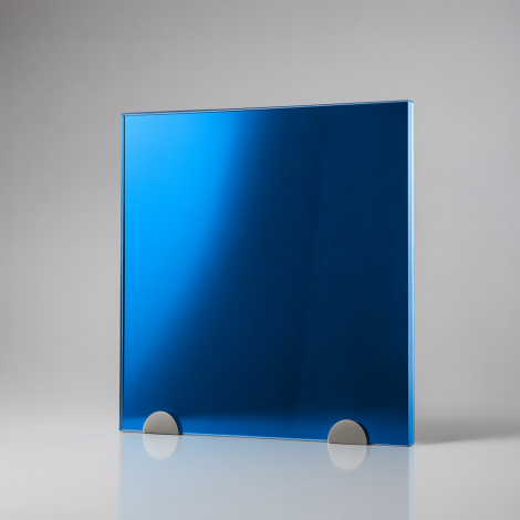 Plaque de Plexiglas miroir bleu clair sur mesure - présentation studio